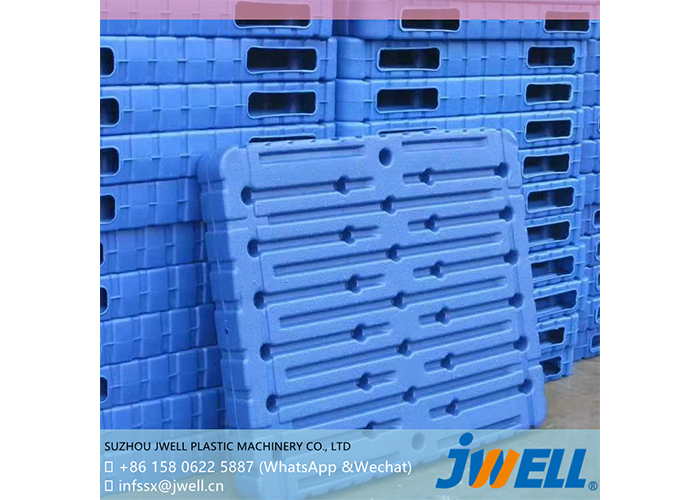 plastic pallets
